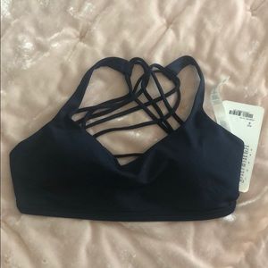 NWT -- Lululemon sports bra